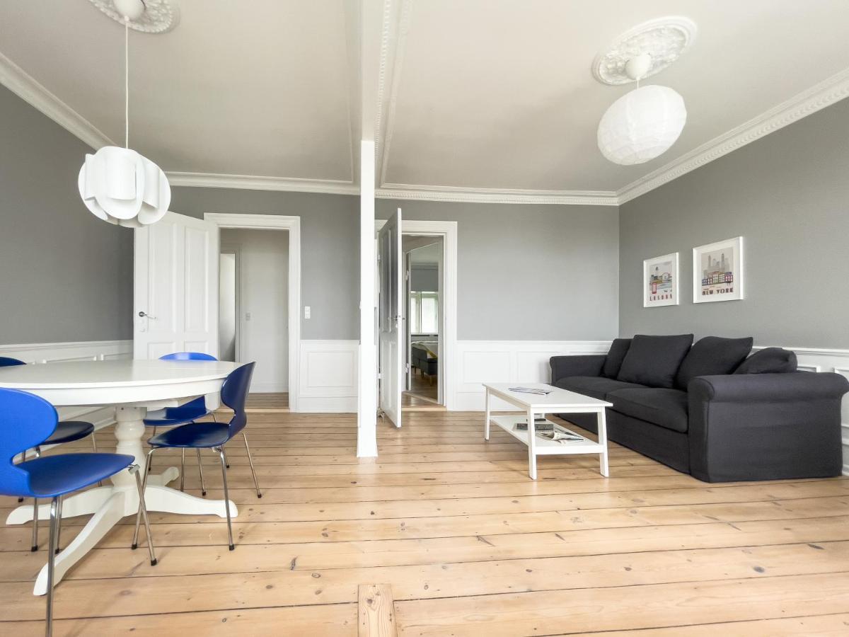 Stylish Classic Danish Design Apartment København Eksteriør bilde